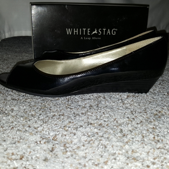 White Stag peep toe wedges - Picture 4 of 7